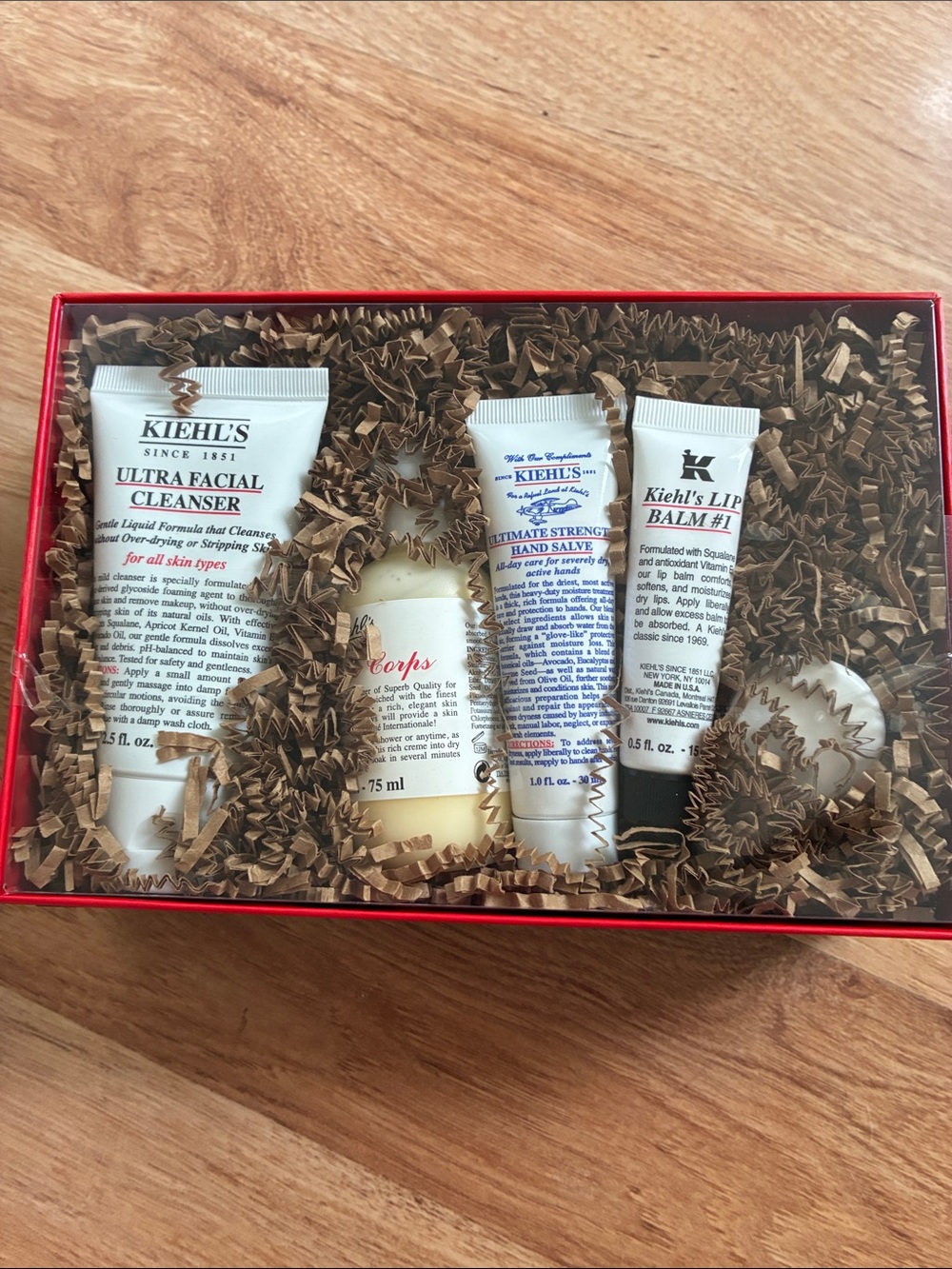 Kiehl's Mighty Moisture & Skin Gift Set in gift Box